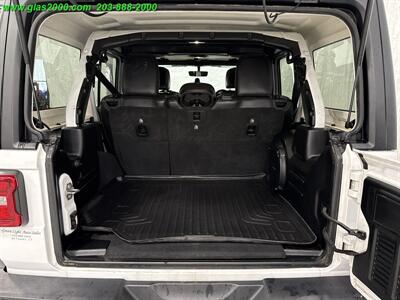 2018 Jeep Wrangler Unlimited Rubicon   - Photo 15 - Bethany, CT 06524