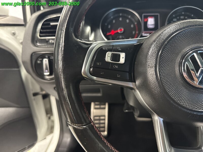 2018 Volkswagen Golf 2.0T SE - Photo 21 - Bethany, CT 06524