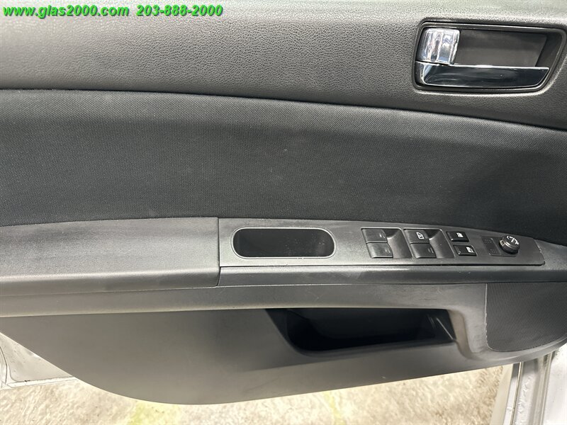 2012 Nissan Sentra SE-R Spec V - Photo 25 - Bethany, CT 06524