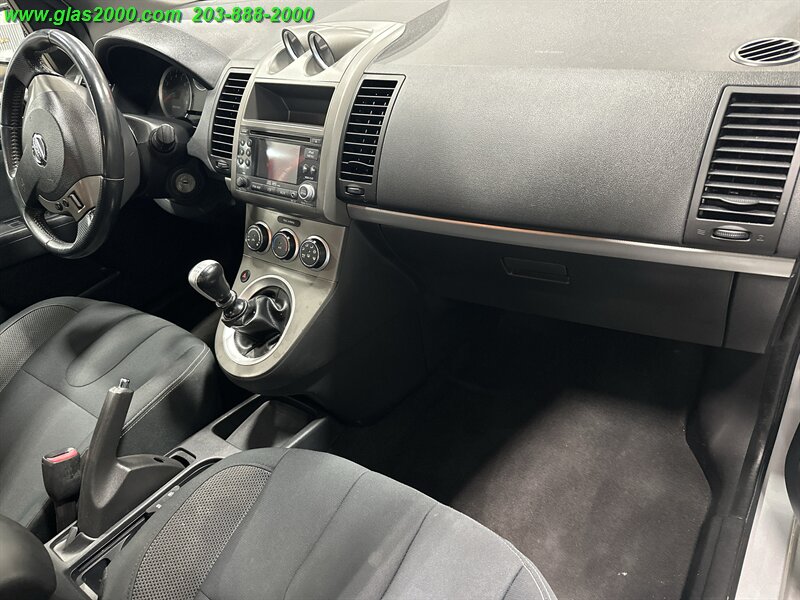 2012 Nissan Sentra SE-R Spec V - Photo 5 - Bethany, CT 06524