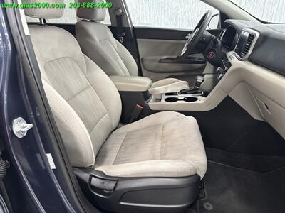 2020 Kia Sportage LX - Photo 5 - Bethany, CT 06524
