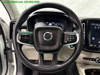 2022 Volvo XC40 Momentum   - Photo 4 - Bethany, CT 06524