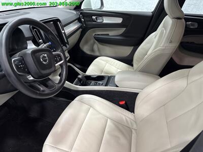2022 Volvo XC40 Momentum   - Photo 3 - Bethany, CT 06524