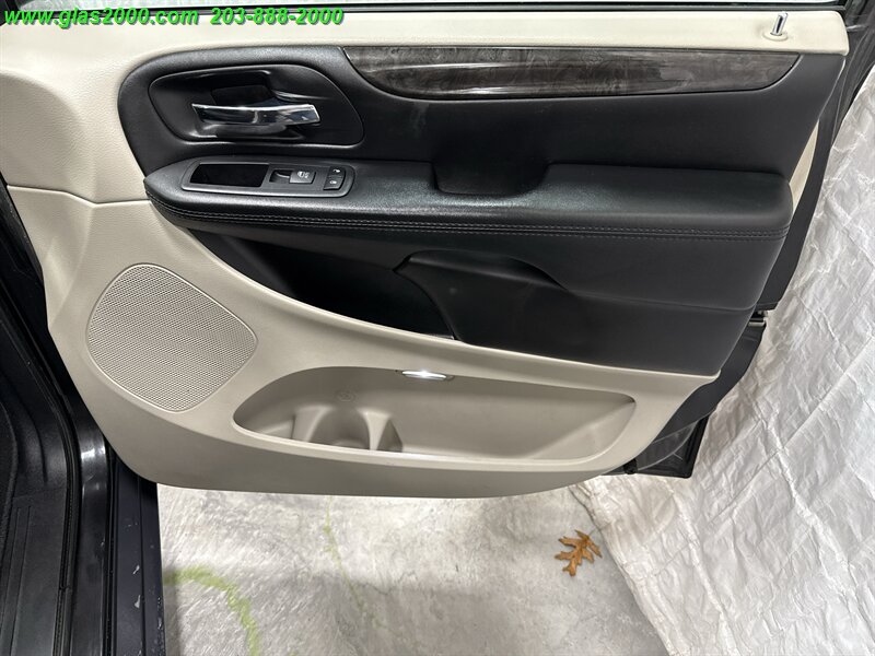 2017 Dodge Grand Caravan SE - Photo 26 - Bethany, CT 06524