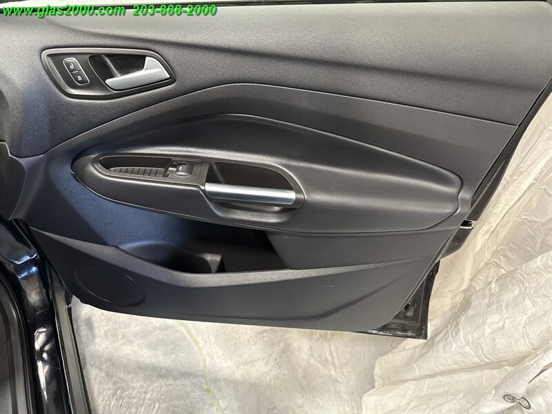 2018 Ford Escape SE - Photo 26 - Bethany, CT 06524