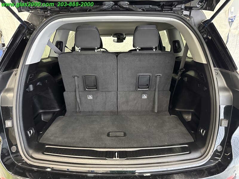 2023 Jeep Grand Cherokee Laredo - Photo 15 - Bethany, CT 06524