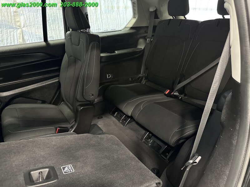 2023 Jeep Grand Cherokee Laredo - Photo 31 - Bethany, CT 06524