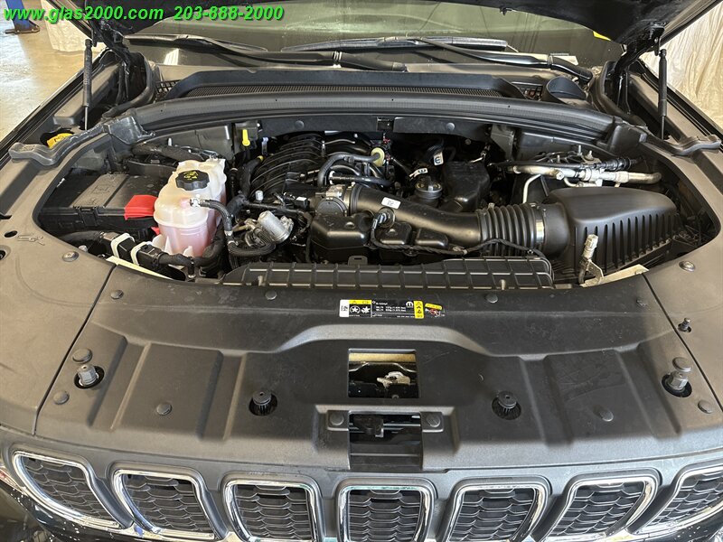 2023 Jeep Grand Cherokee Laredo - Photo 12 - Bethany, CT 06524