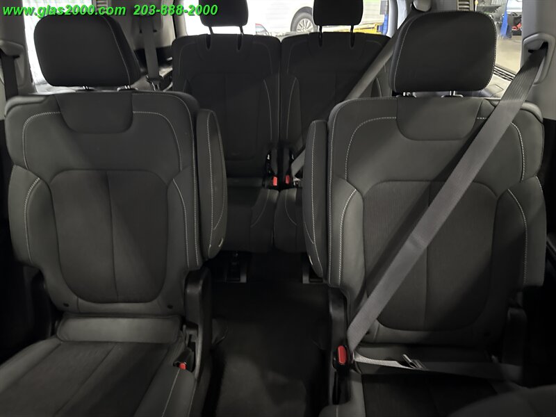 2023 Jeep Grand Cherokee Laredo - Photo 29 - Bethany, CT 06524