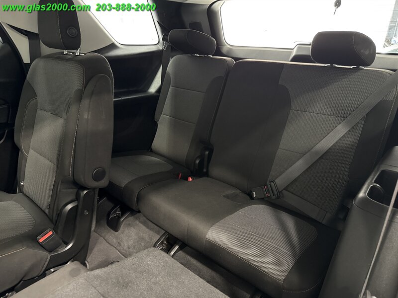 2018 Chevrolet Traverse LT Cloth w/1LT - Photo 10 - Bethany, CT 06524