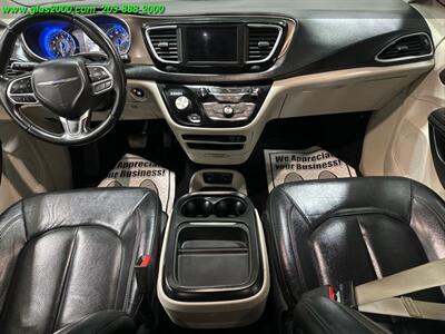 2018 Chrysler Pacifica Touring L   - Photo 6 - Bethany, CT 06524