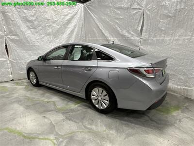 2016 Hyundai SONATA Hybrid SE - Photo 7 - Bethany, CT 06524