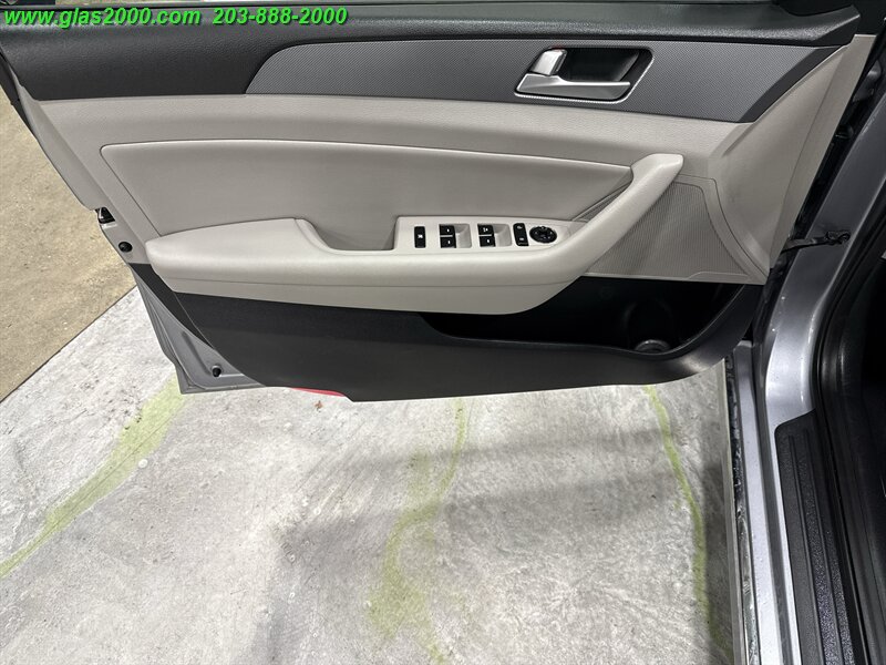 2016 Hyundai SONATA Hybrid SE - Photo 25 - Bethany, CT 06524