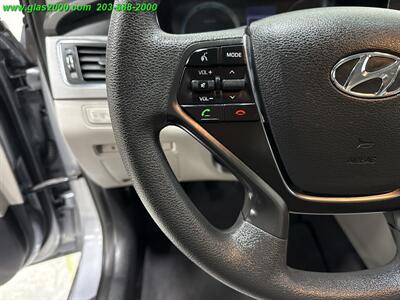 2016 Hyundai SONATA Hybrid SE - Photo 21 - Bethany, CT 06524