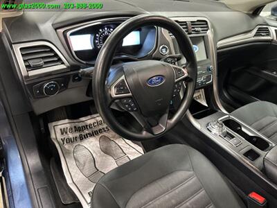 2019 Ford Fusion SE   - Photo 3 - Bethany, CT 06524