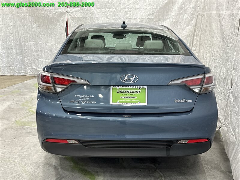 2016 Hyundai Sonata Hybrid SE - Photo 20 - Bethany, CT 06524