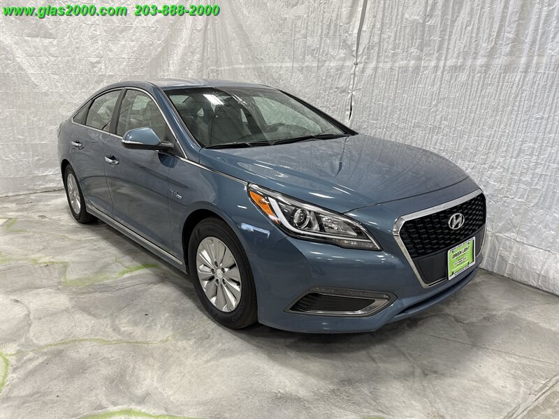 2016 Hyundai Sonata Hybrid SE - Photo 2 - Bethany, CT 06524