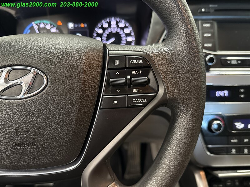 2016 Hyundai Sonata Hybrid SE - Photo 23 - Bethany, CT 06524