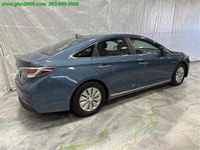 2016 Hyundai Sonata Hybrid SE - Photo 8 - Bethany, CT 06524