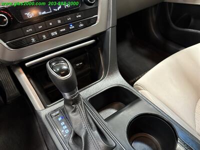 2016 Hyundai Sonata Hybrid SE - Photo 28 - Bethany, CT 06524