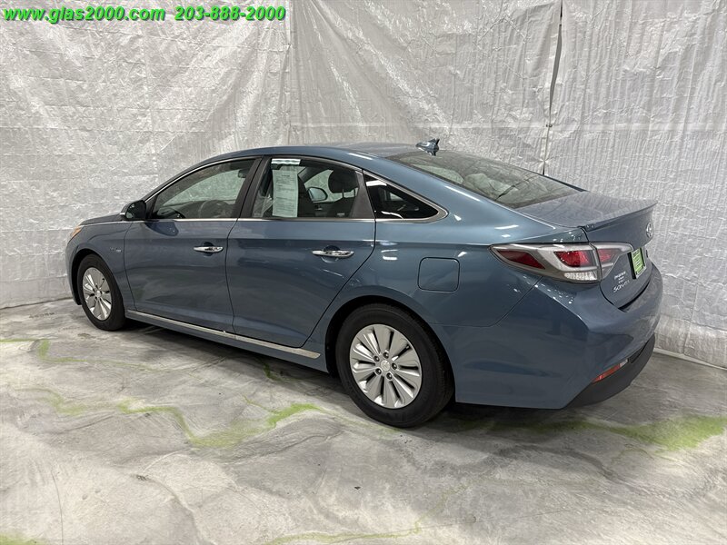 2016 Hyundai Sonata Hybrid SE - Photo 7 - Bethany, CT 06524