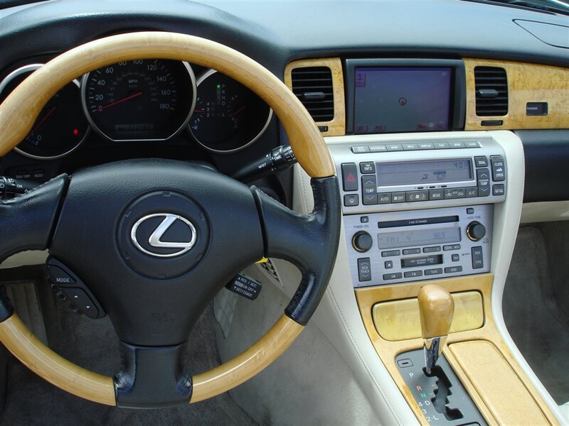 2003 Lexus SC 430 photo