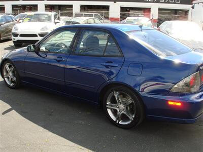 2001 Lexus IS   - Photo 6 - Santa Cruz, CA 95062