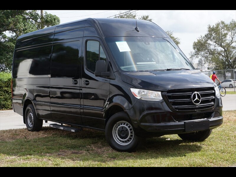2019 Mercedes-Benz Sprinter Crew Van Base