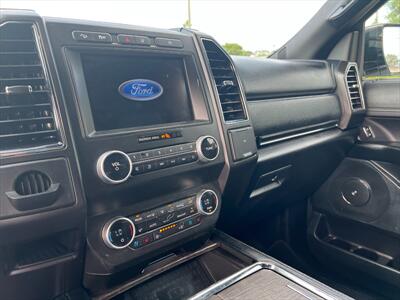2021 Ford Expedition MAX Limited   - Photo 19 - Miami, FL 33142