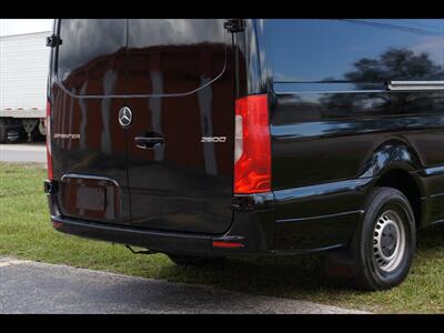 2019 Mercedes-Benz Sprinter 2500 LWB - Photo 12 - Miami, FL 33142