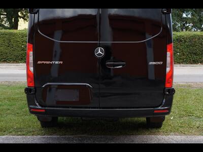 2019 Mercedes-Benz Sprinter 2500 LWB - Photo 8 - Miami, FL 33142