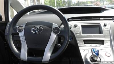 2014 Toyota Prius Five   - Photo 16 - Glassboro, NJ 08028