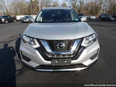 2018 Nissan Rogue SV   - Photo 2 - Glassboro, NJ 08028