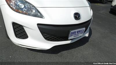 2012 Mazda Mazda3 i Touring   - Photo 10 - Glassboro, NJ 08028