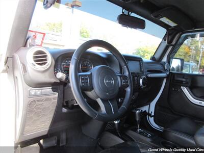 2014 Jeep Wrangler Rubicon   - Photo 15 - Glassboro, NJ 08028