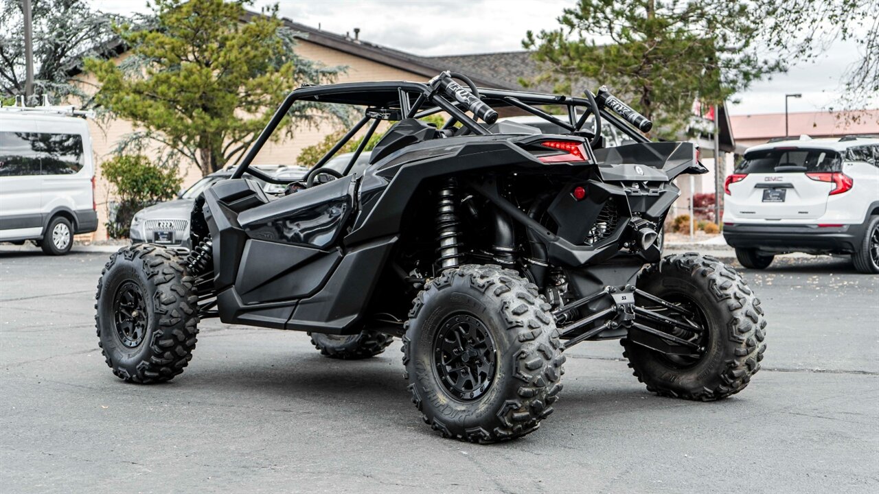2017 Can-Am Maverick X3 X rs TURBO R   - Photo 2 - Reno, NV 89511