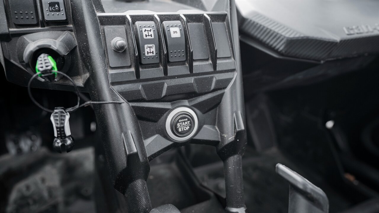 2017 Can-Am Maverick X3 X rs TURBO R   - Photo 31 - Reno, NV 89511