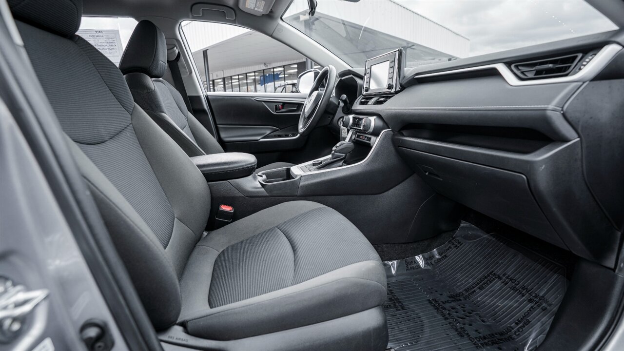 2021 Toyota RAV4 LE - Photo 13 - Reno, NV 89511