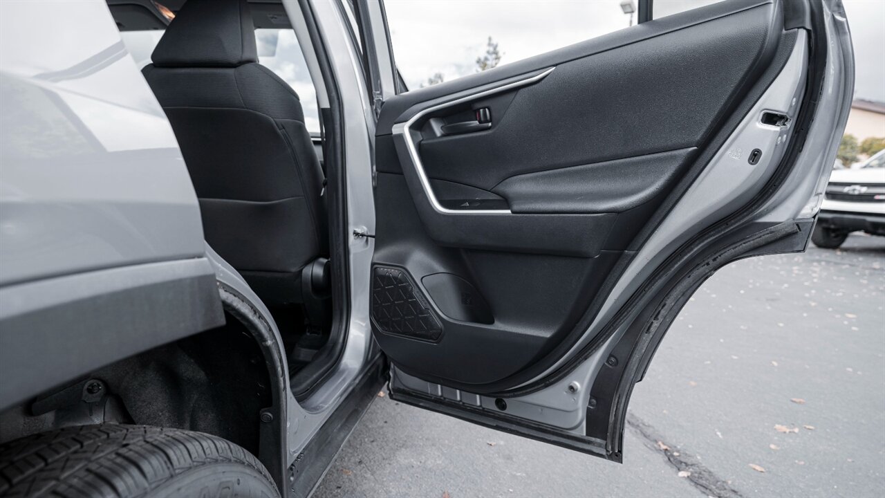 2021 Toyota RAV4 LE - Photo 28 - Reno, NV 89511