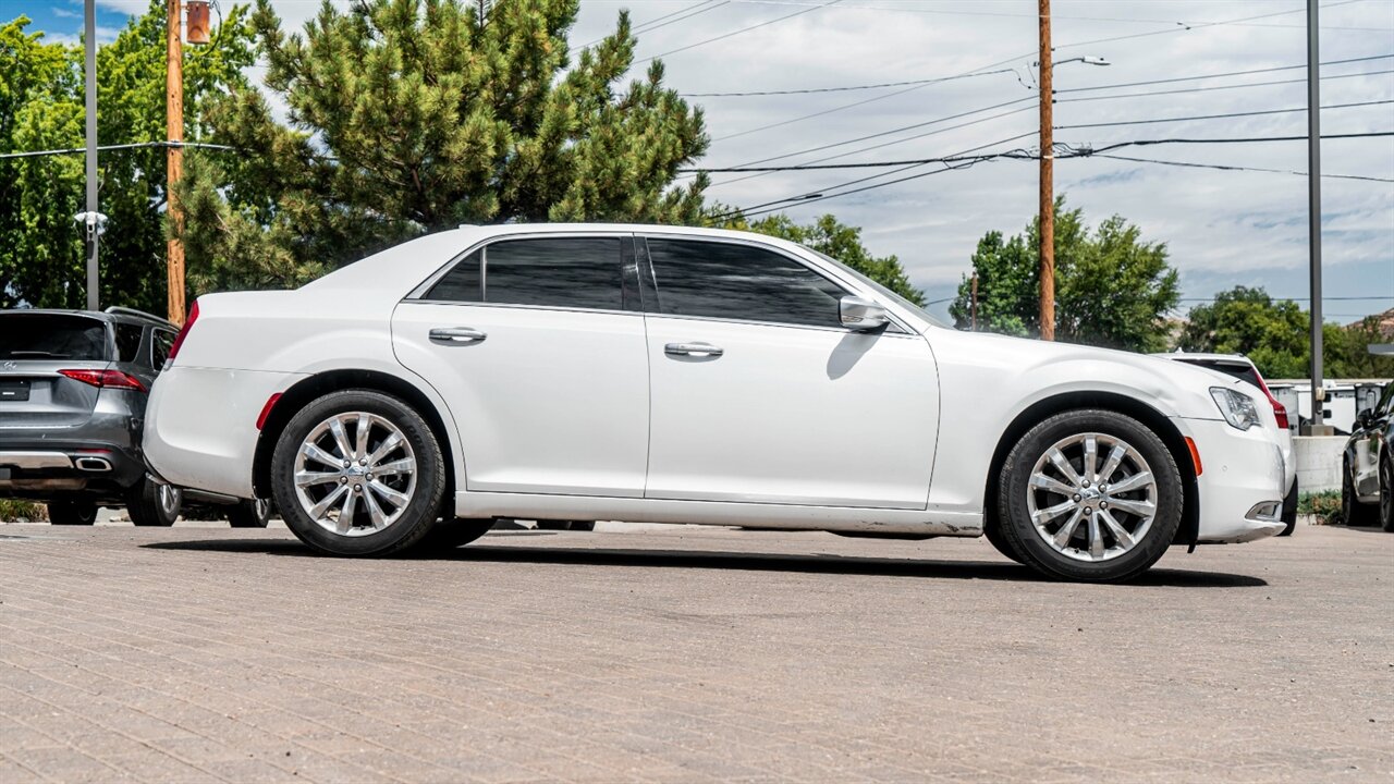 2016 Chrysler 300 Series Platinum   - Photo 5 - Reno, NV 89511