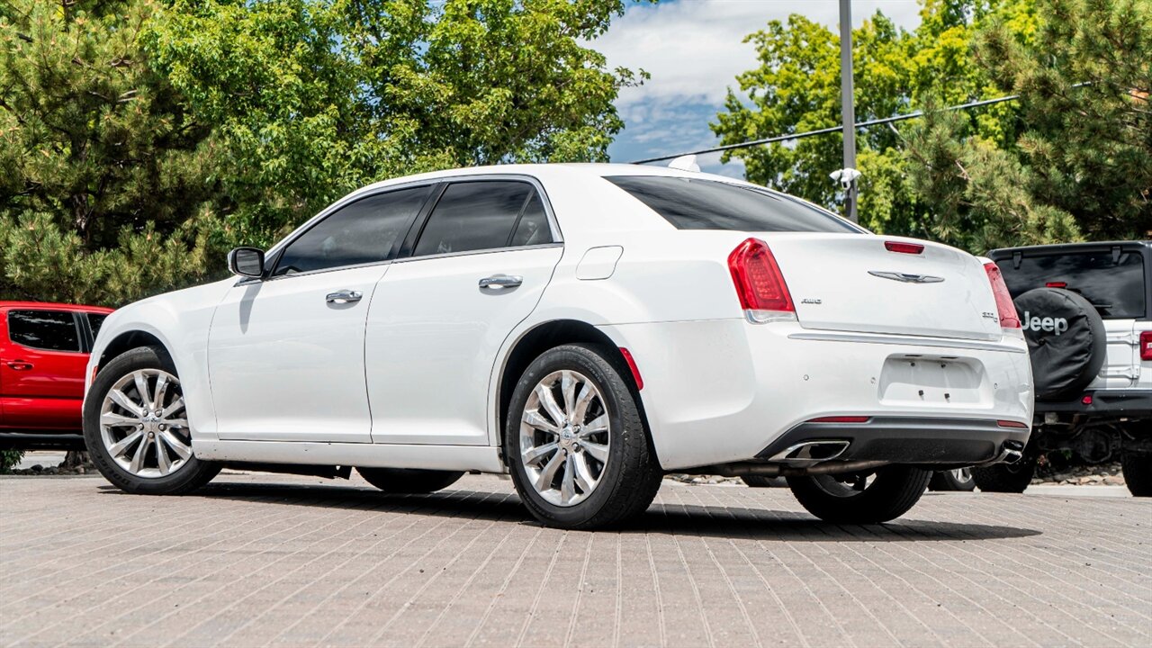 2016 Chrysler 300 Series Platinum   - Photo 8 - Reno, NV 89511