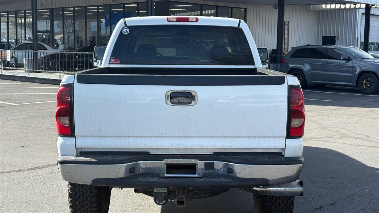 2004 Chevrolet Silverado 2500HD LT   - Photo 3 - Reno, NV 89511