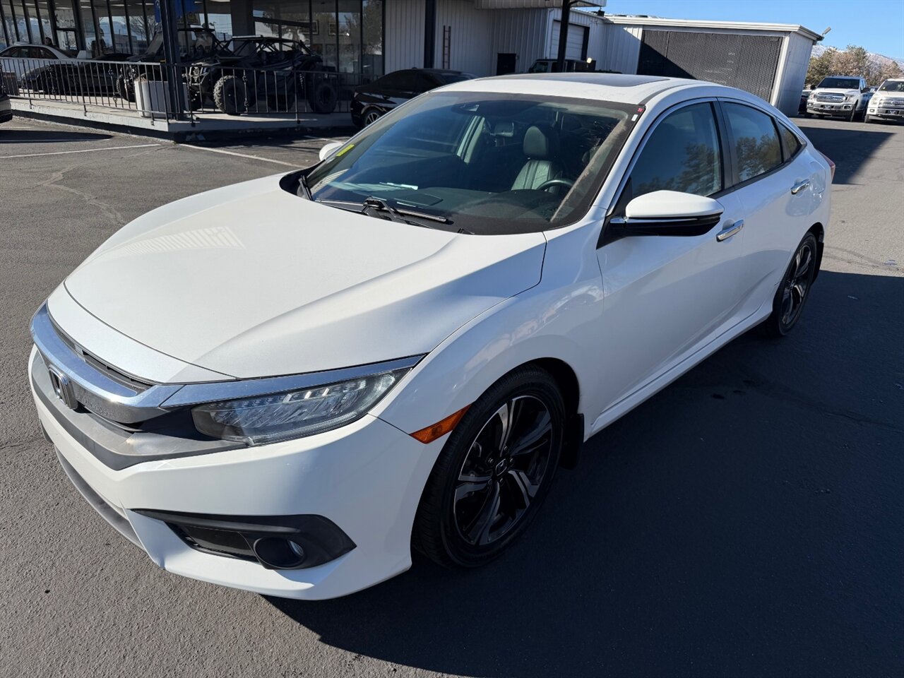 2018 Honda Civic Touring   - Photo 7 - Reno, NV 89511