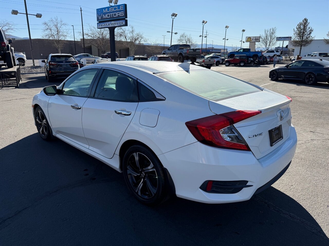 2018 Honda Civic Touring   - Photo 2 - Reno, NV 89511