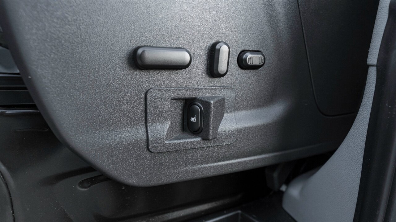 2017 Ford Transit XLT - Photo 24 - Reno, NV 89511