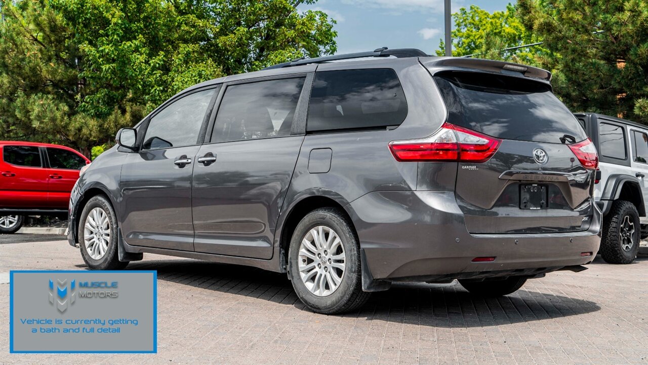 2015 Toyota Sienna XLE 8 Passenger   - Photo 2 - Reno, NV 89511