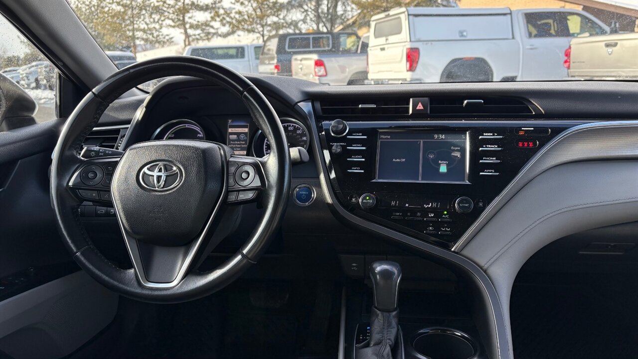 2018 Toyota Camry SE  Hybrid - Photo 16 - Reno, NV 89511