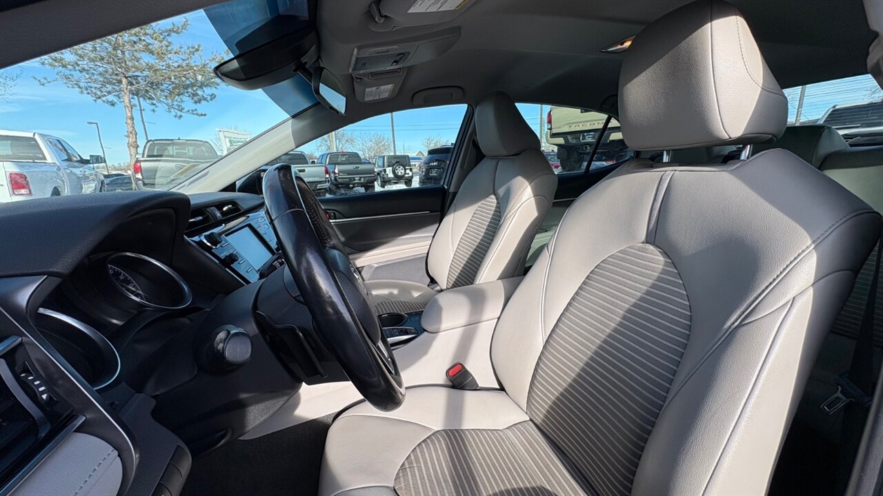 2018 Toyota Camry SE  Hybrid - Photo 13 - Reno, NV 89511