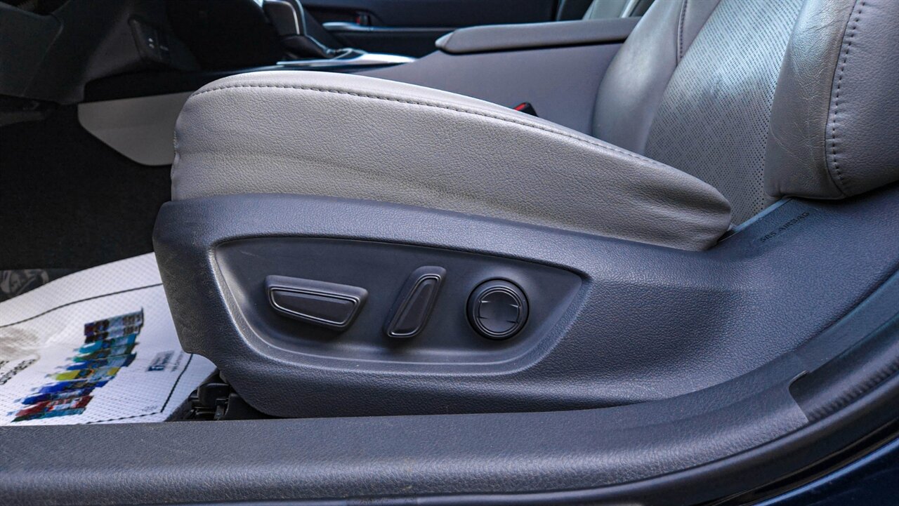 2018 Toyota Camry XLE   - Photo 9 - Reno, NV 89511