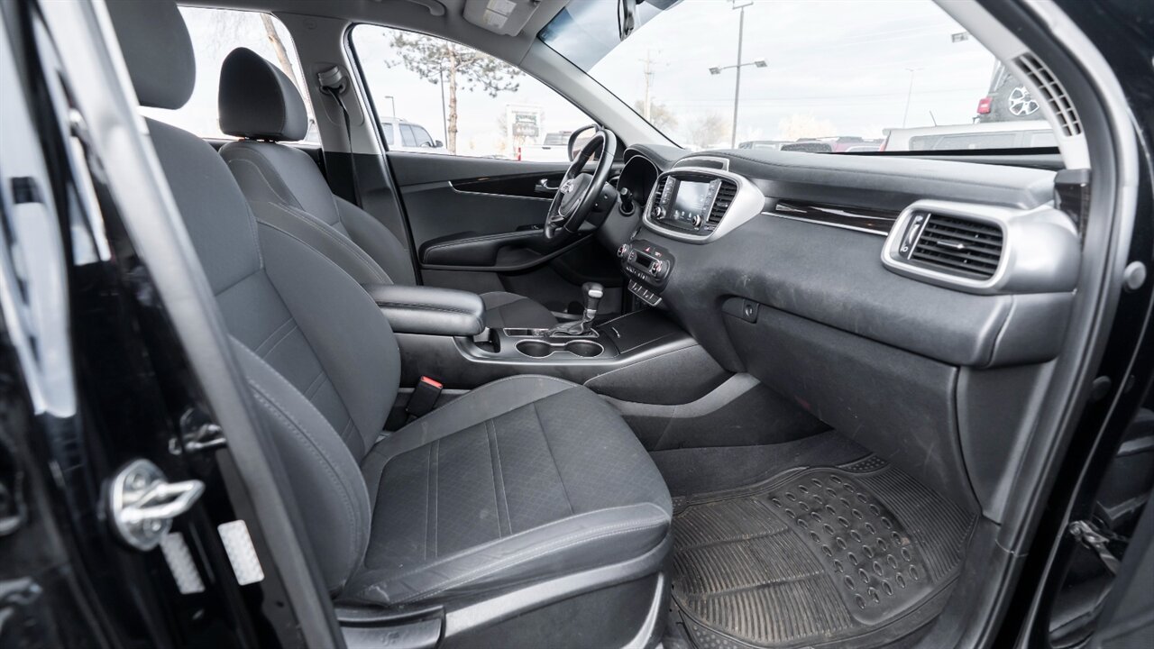 2020 Kia Sorento S - Photo 18 - Reno, NV 89511